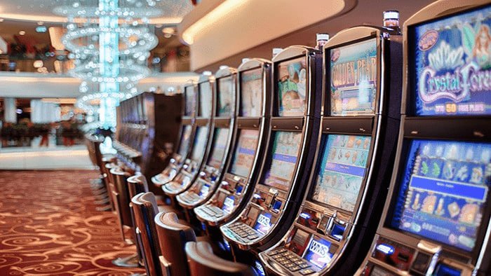 Free Fire World Series esports betting interface on catur777 slot